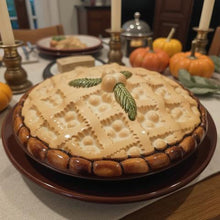 Load image into Gallery viewer, Vintage Ceramic Pie Keeper