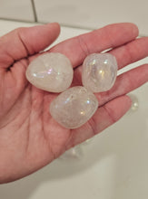 Load image into Gallery viewer, Aura Quartz Tumble
