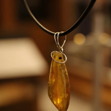 Load image into Gallery viewer, Crystal pendants on cord