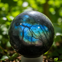 Load image into Gallery viewer, Labradorite Sphere
