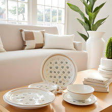 Load image into Gallery viewer, Set of 4 Royal China Saucers