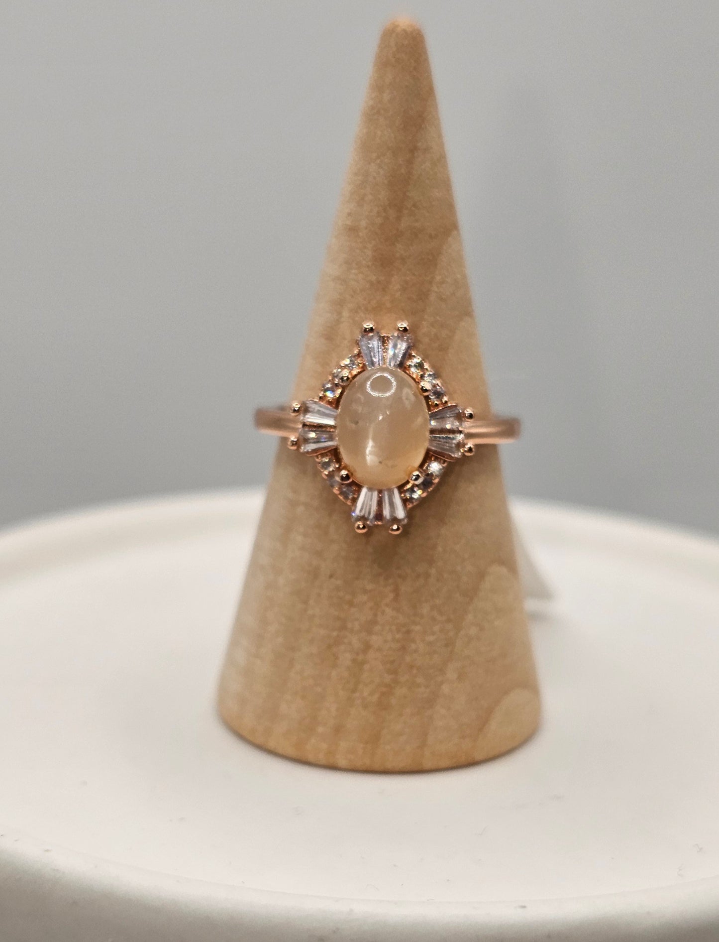 1ct Peach Moonstone Ring in 14k Gold