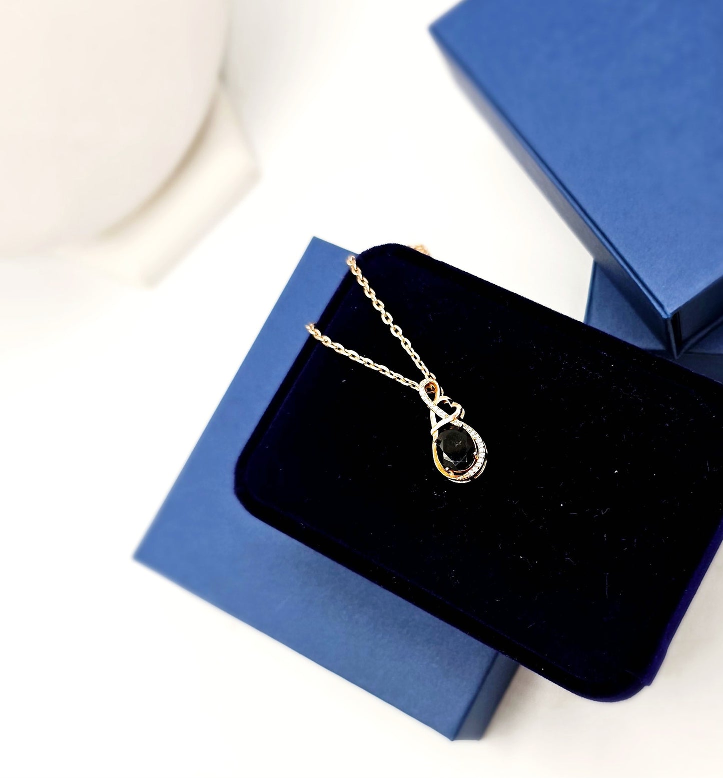 4ct Onyx Drop Pendant